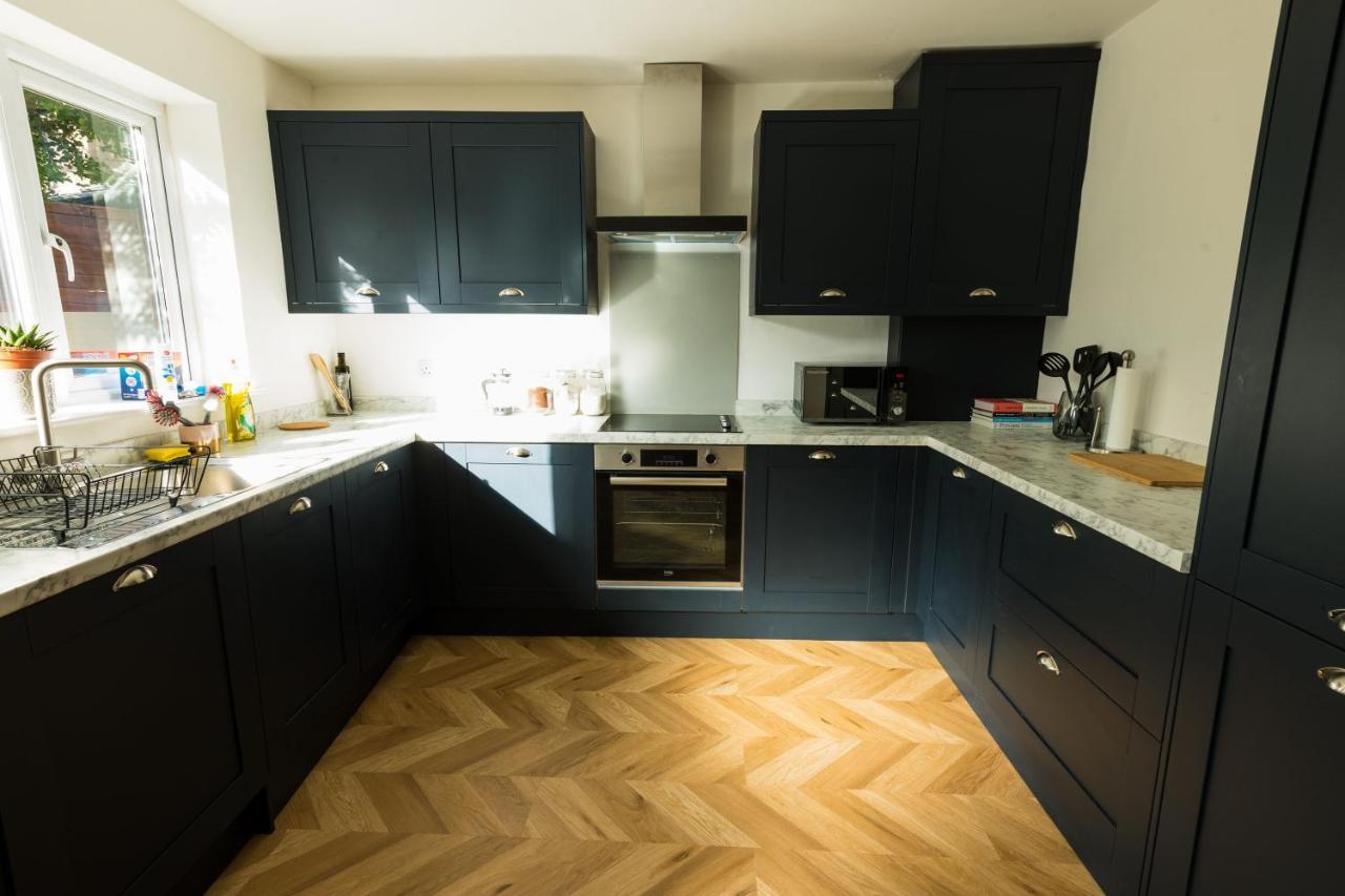 Amazing New 3 Double Bed House In Staple Hill! Lejlighed Bristol Eksteriør billede