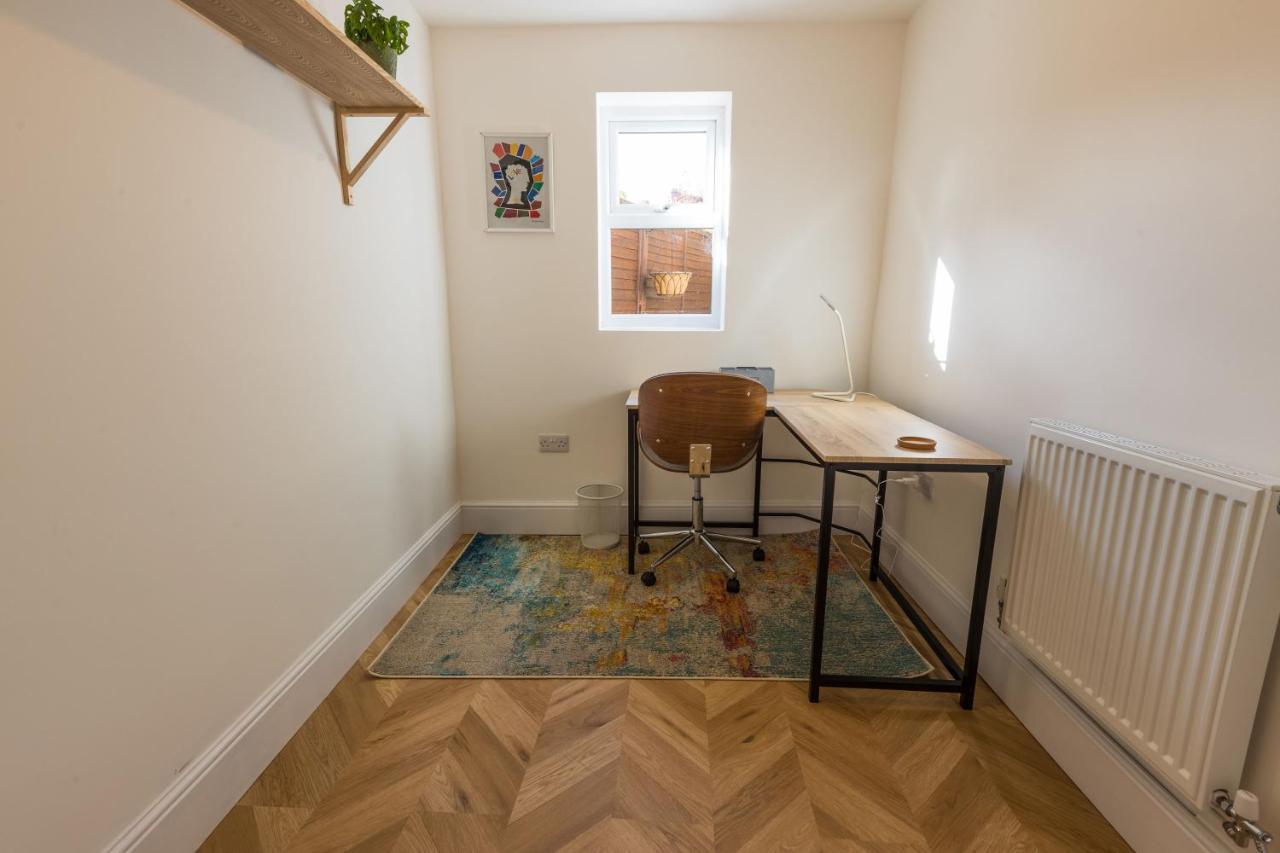 Amazing New 3 Double Bed House In Staple Hill! Lejlighed Bristol Eksteriør billede