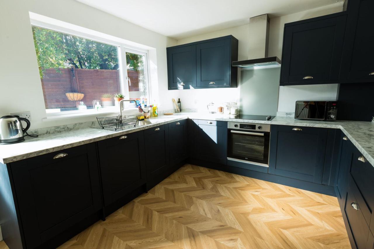 Amazing New 3 Double Bed House In Staple Hill! Lejlighed Bristol Eksteriør billede
